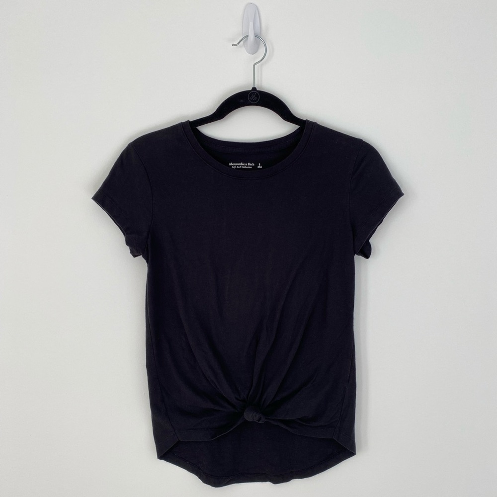 A&F | black knotted crew neck tee
